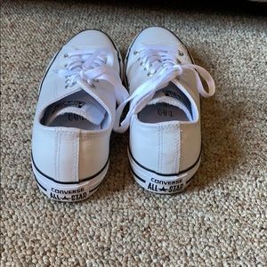 White leather size 8.5 women’s converse shoes.